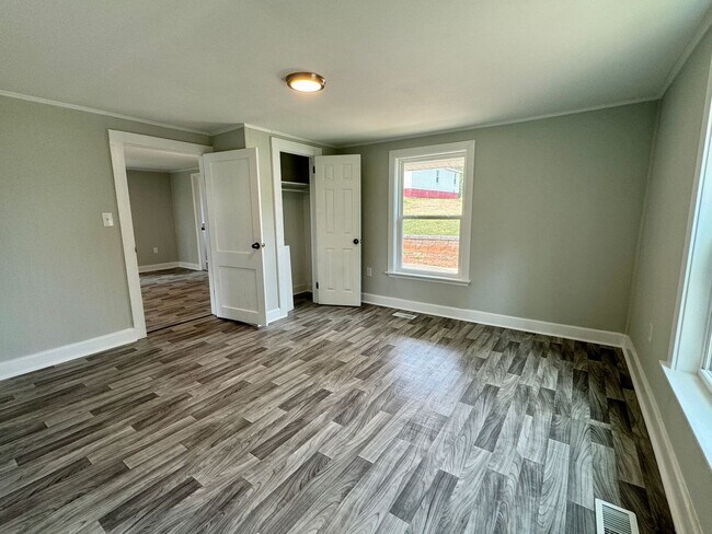 Foto del edificio - Just reduced!