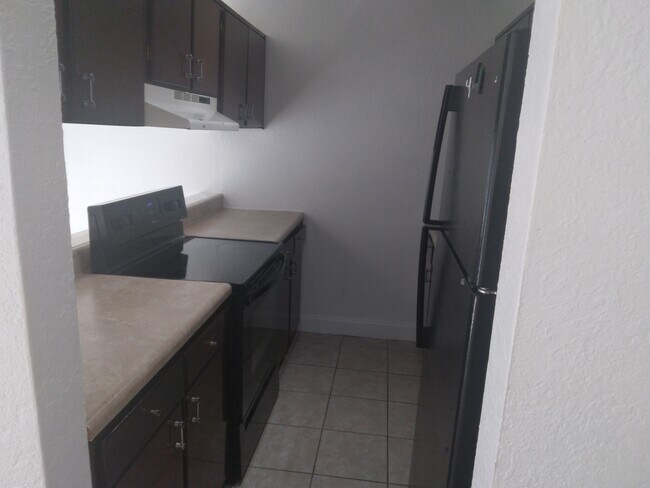 Building Photo - 436 Auburn Dr