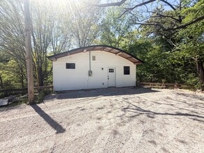 Building Photo - 2519 Cherry Creek Rd