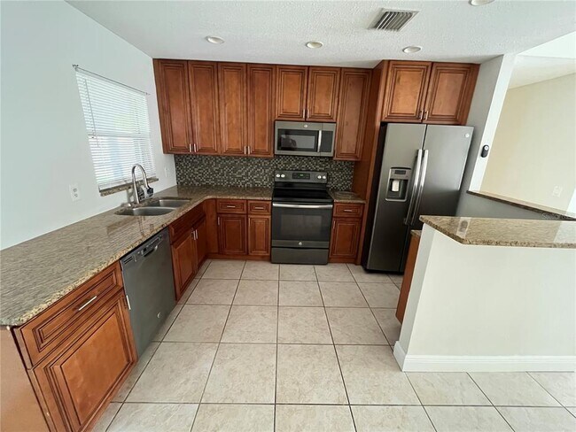Foto del edificio - 12026 Carolina Woods Ln