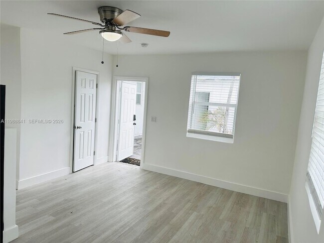 Foto del edificio - 2765 NW 55th St