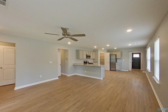 Foto del edificio - 664 June St