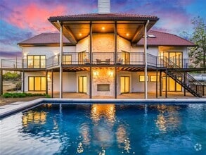 Building Photo - 3901 Peak Lookout Dr