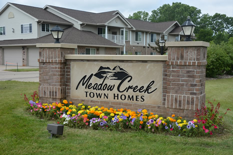 Foto principal - Meadow Creek Townhomes