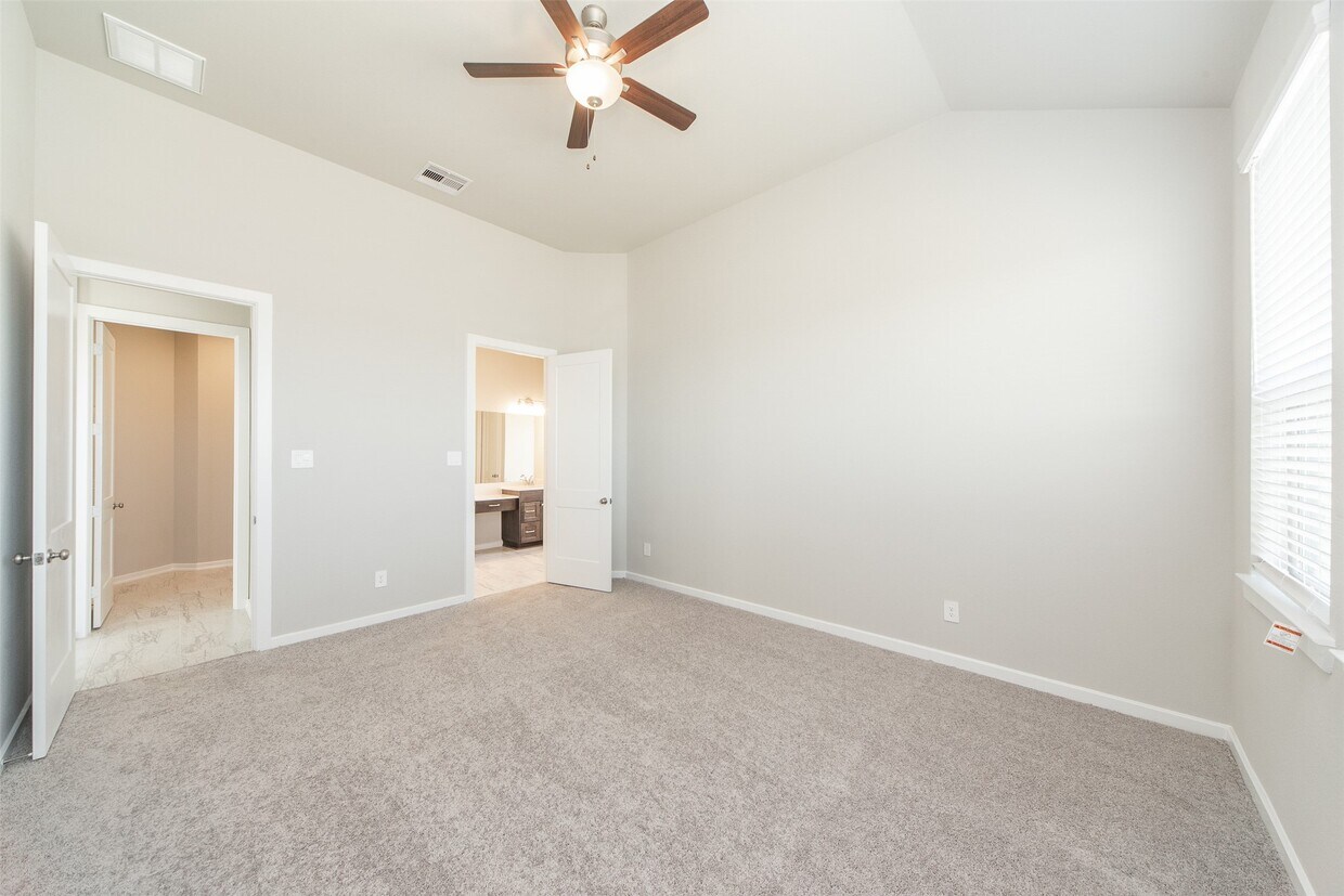 Foto principal - 2131 Wisteria Cove Dr