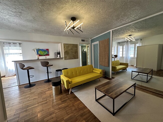Foto del edificio - 5238 Arboles Dr