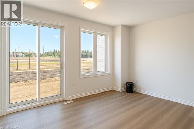 Building Photo - 200 Stamson St