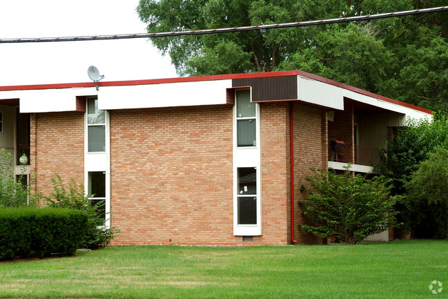 Building Photo - Regency Apartments