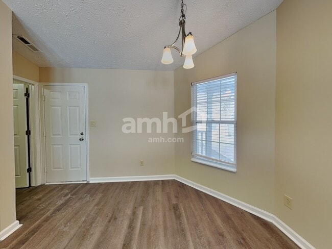 Foto del edificio - 9013 Scoter Ct