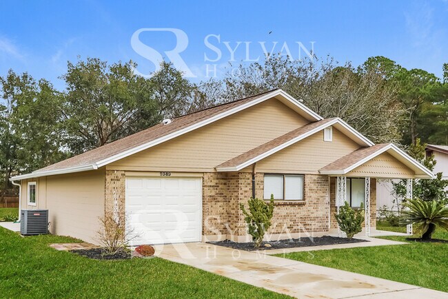 Foto del edificio - The living is easy in this 3 bedroom, 2 bathroom home!