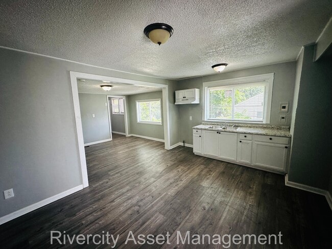 Building Photo - 3633 Winston Dr