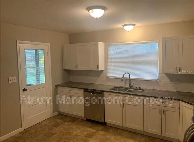 Foto del edificio - 1564 Tilley Ave