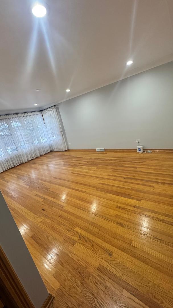 Foto del edificio - 5323 S Narragansett Ave