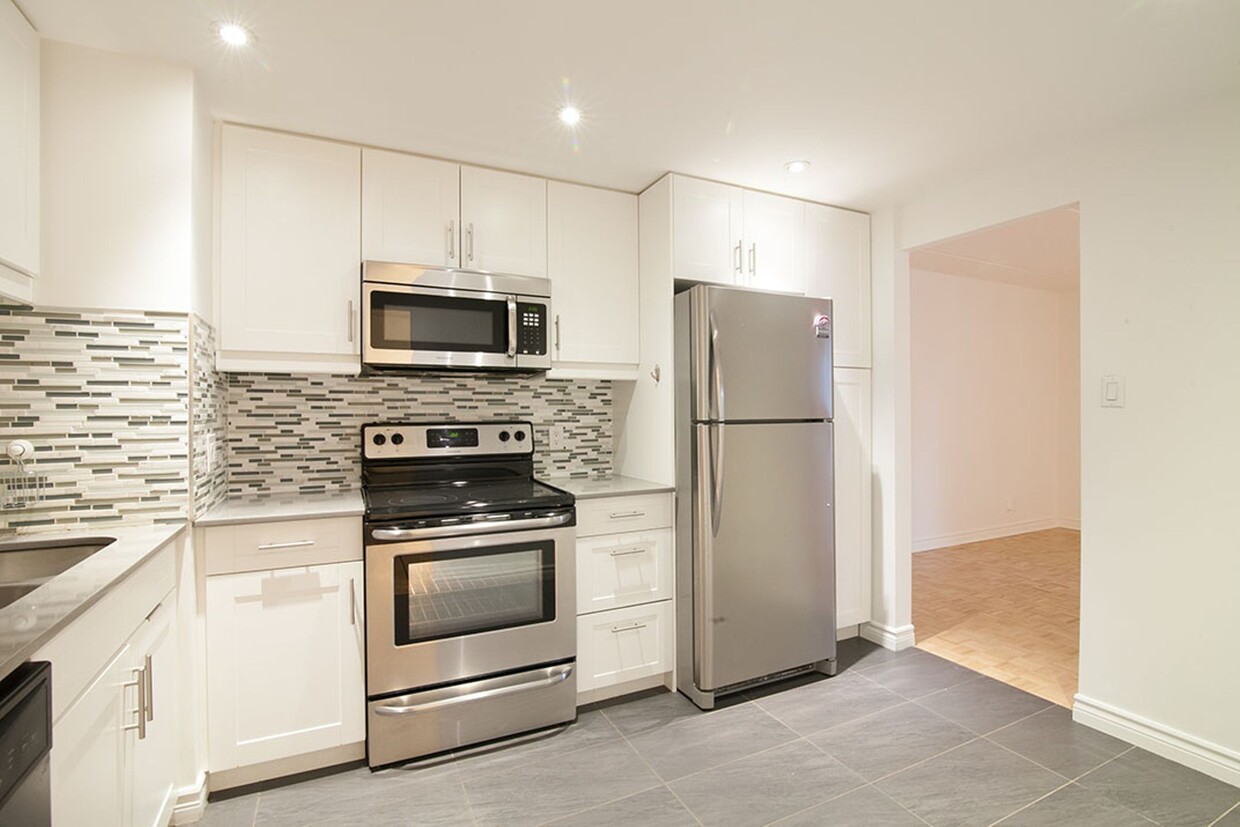 Photo principale - 4800 Maisonneuve Blvd W