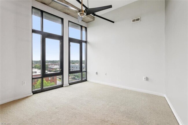 Foto del edificio - 412 St Pauls Blvd