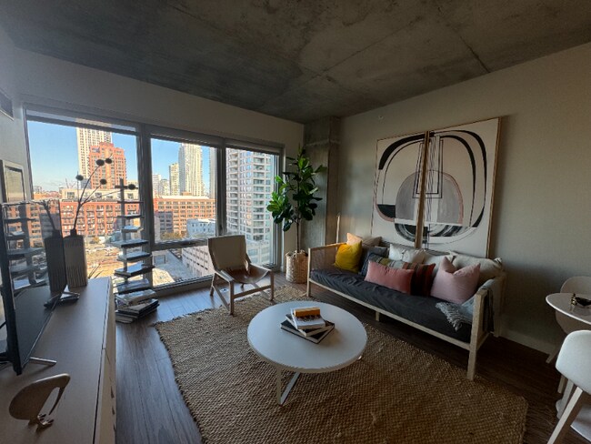 Foto del edificio - 167 N Desplaines St