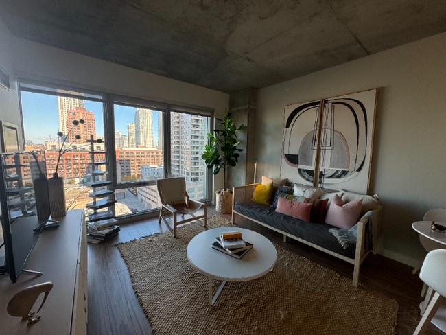 Photo - 167 N Desplaines St Apartment