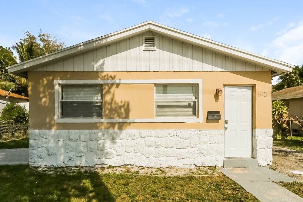 Foto principal - 513 SW 10th St