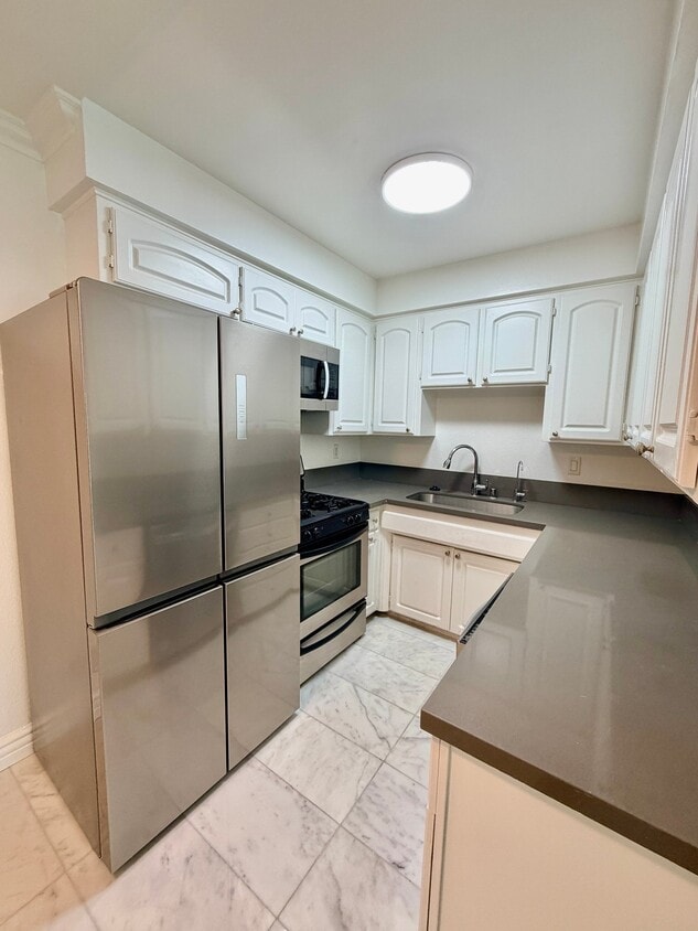 Photo - 1595 E Chevy Chase Dr (Glendale, CA)