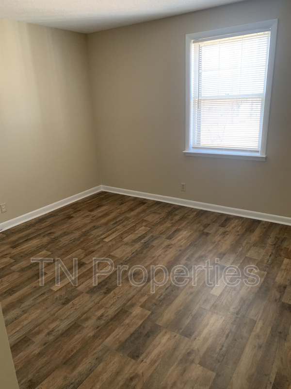 Building Photo - 1510 Falcon Dr