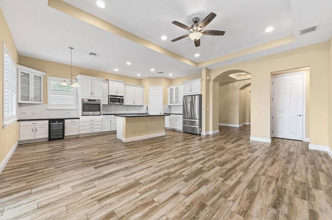 Building Photo - 2863 Bellarosa Circle