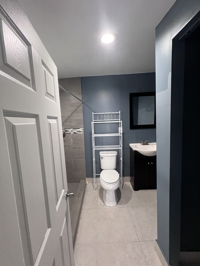 Building Photo - 3101 SW 14th St