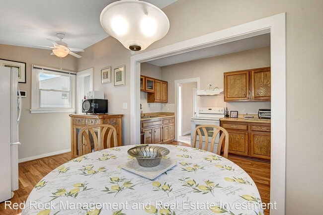 Building Photo - 3 br, 1.5 bath House - 505 Avenue K