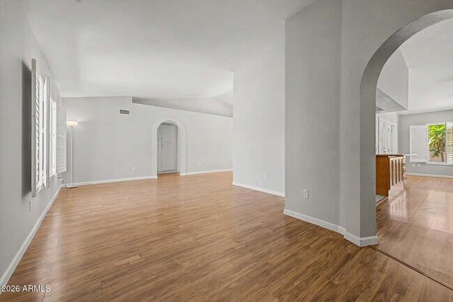 Foto del edificio - 5731 E Marilyn Rd