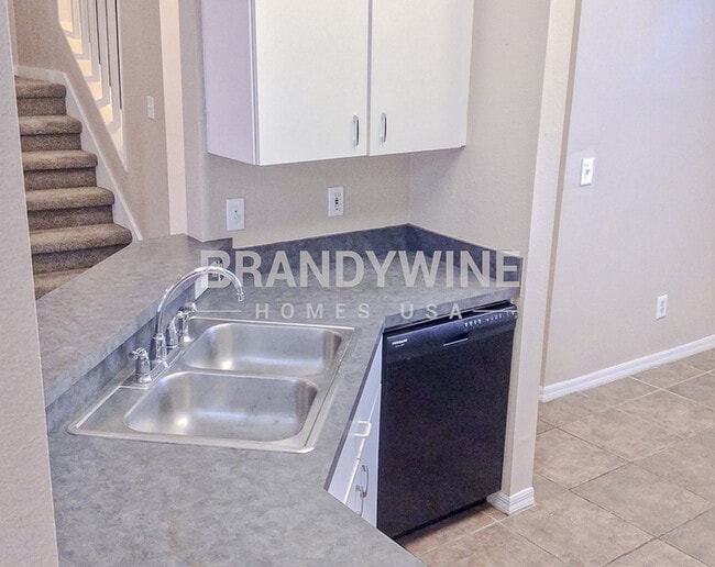 Building Photo - 2303 Needham Dr