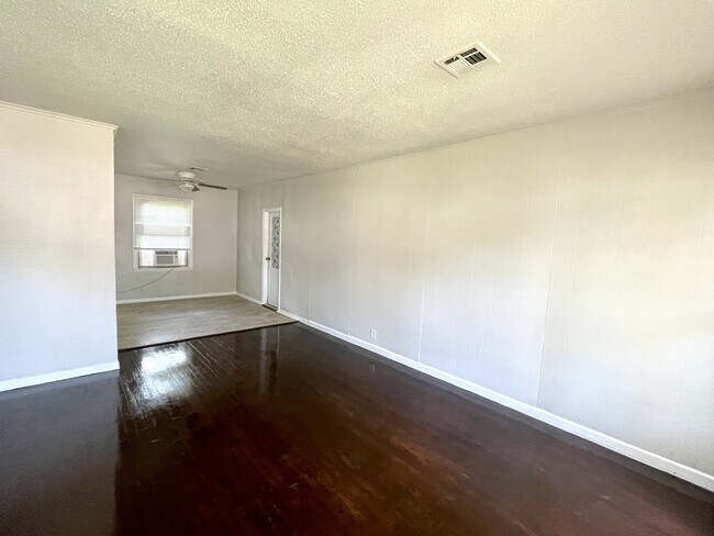Foto del edificio - 518 Oak St NW