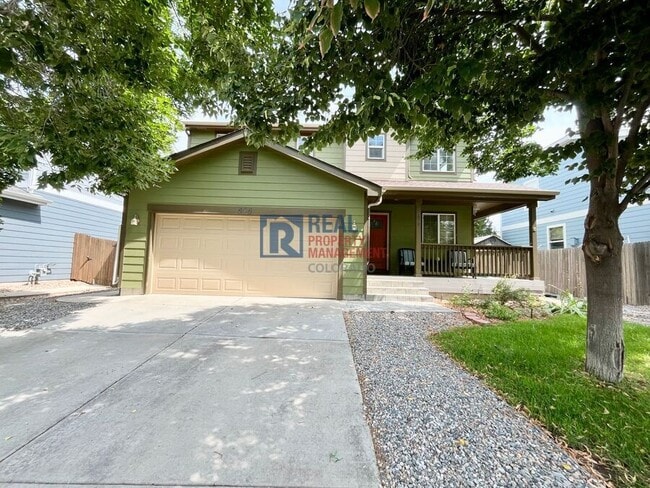 Photo - 676 Hedgerow Way House