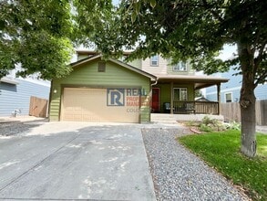 Building Photo - 676 Hedgerow Way