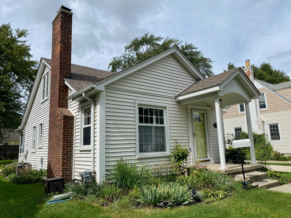 2343 Royal Ave, Berkley, MI 48072 House Rental in Berkley, MI