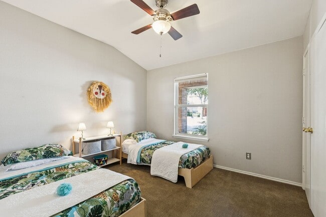 Foto del edificio - FLEXIBLE LEASE, STAY LONGER SAVE MORE!