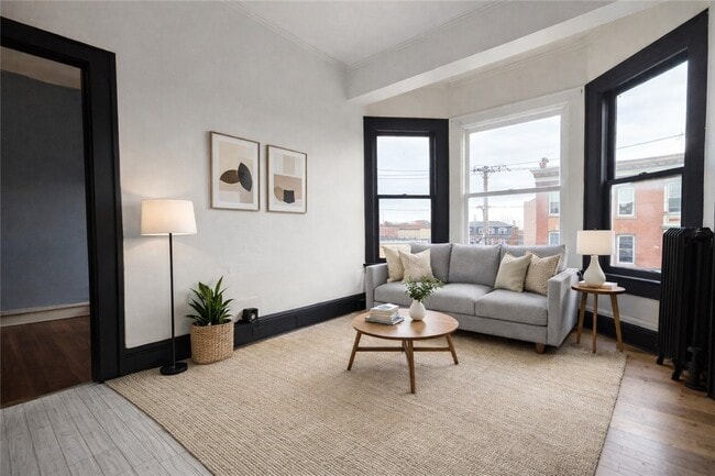 Building Photo - 134-136-136 Castle St