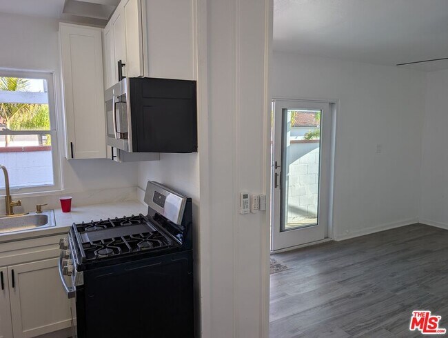 Building Photo - 1147 24th St