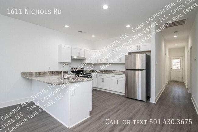 Foto del edificio - 1611 Nichols Rd