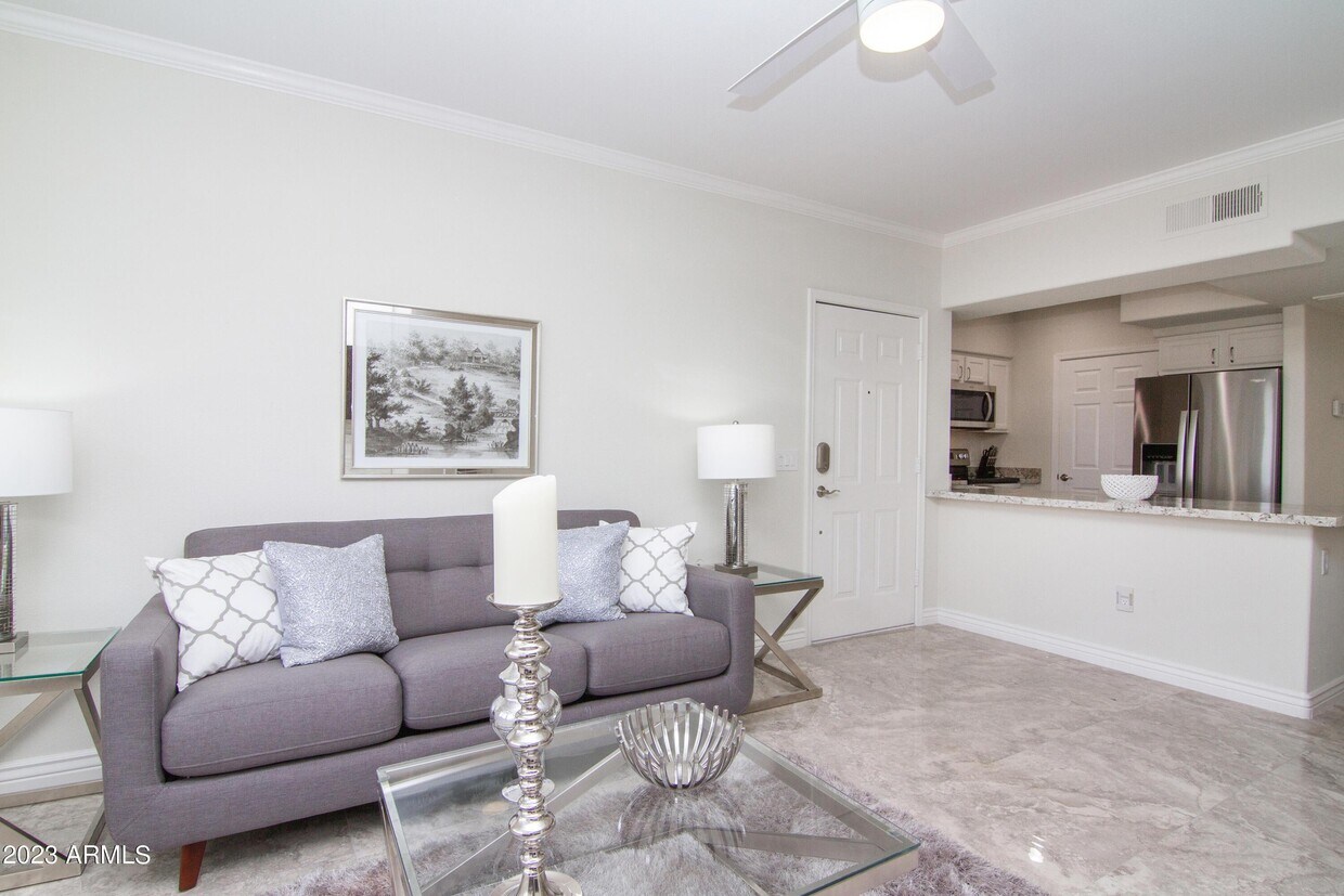 Foto principal - 15095 N Thompson Peak Pkwy
