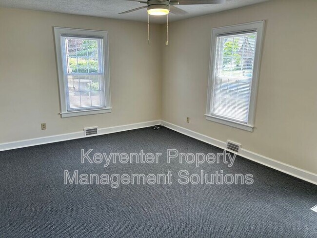 Building Photo - 129 Dupont Cir