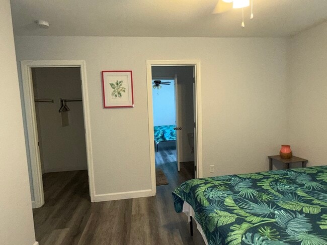 Upstairs Duo Suite #2 - 19996 W Mesquite Dr