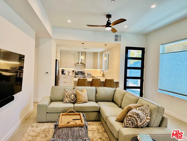 Foto del edificio - 948 E 67th St