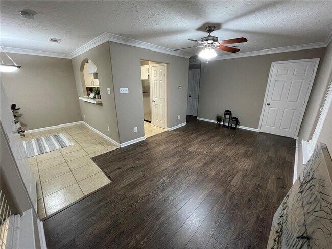 Foto del edificio - 8102 Glenlea St