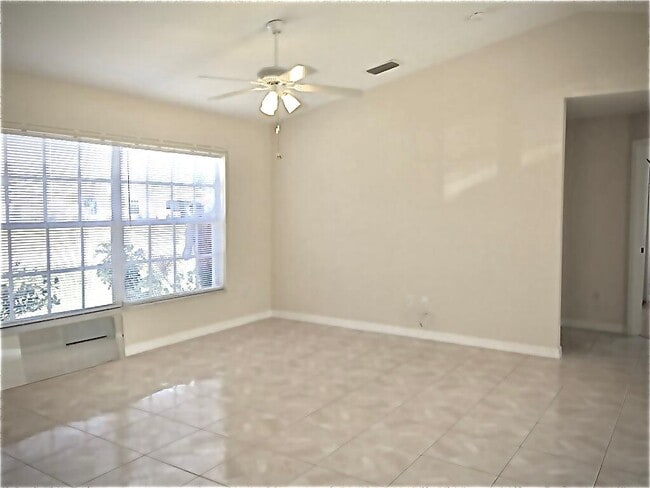 Foto del edificio - 2183 Hopwood Rd