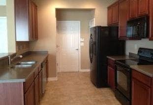 Building Photo - 4012 Lionheart Dr