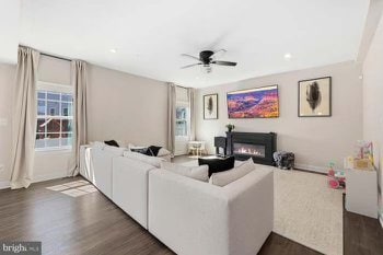 Foto del edificio - 11325 Wheeler Ridge Dr