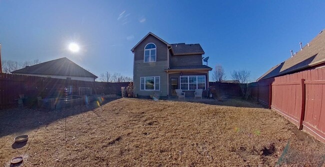 Building Photo - 3D Tour Available - Fenced-in Yard +  2-Ca...