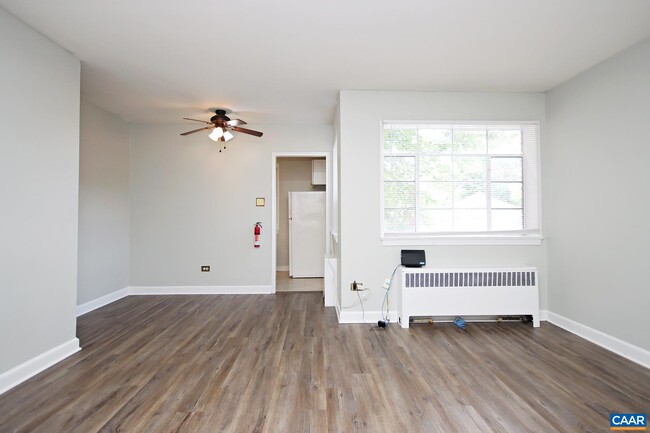 Building Photo - 32 University Cir
