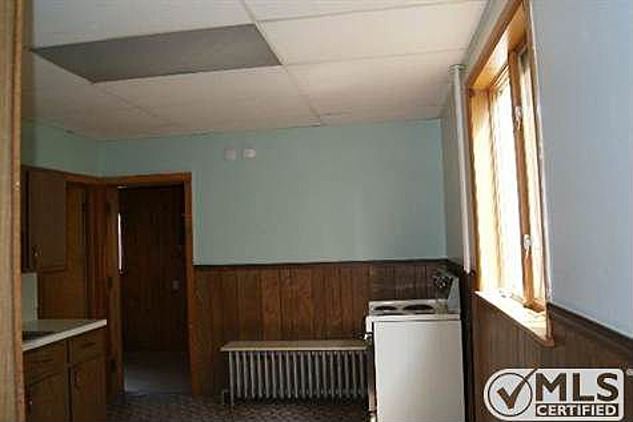 Building Photo - 429 E High St