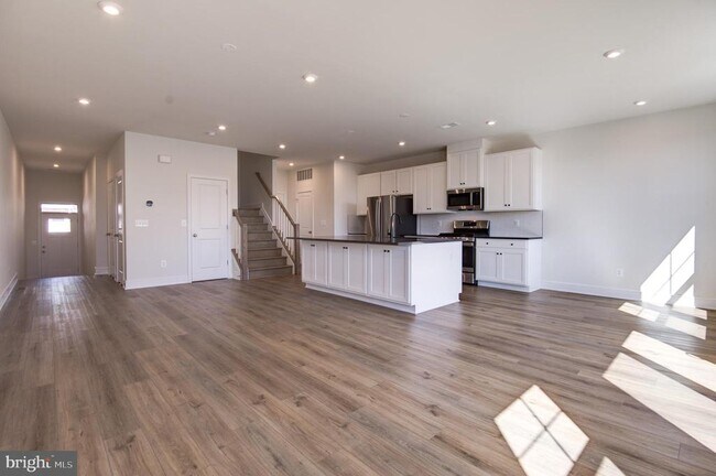 Building Photo - 149 Leather Flower Dr