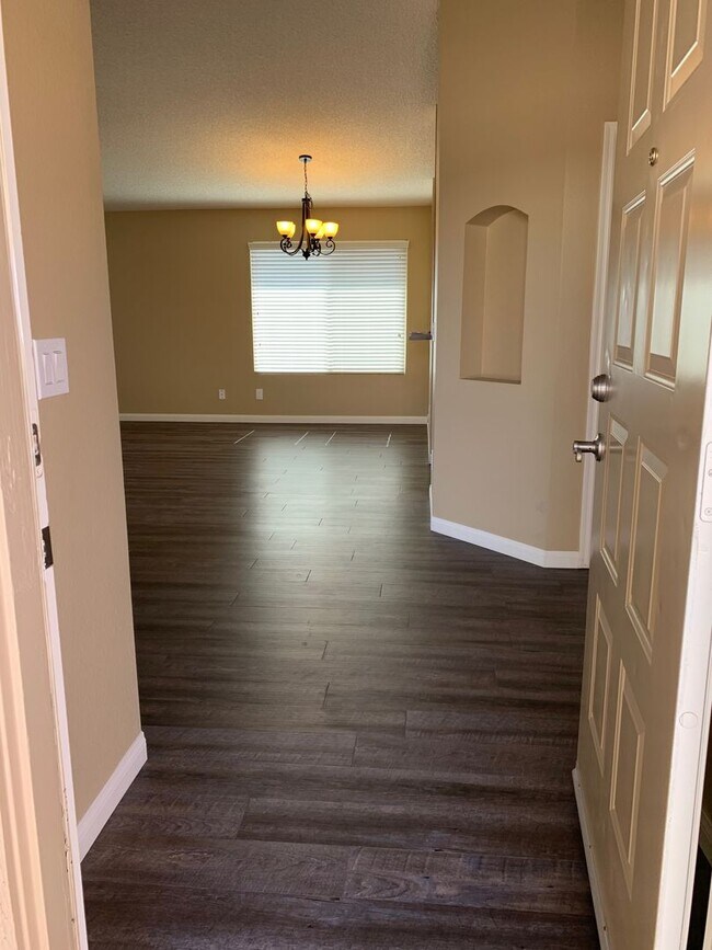 Building Photo - Single Level in University Hills